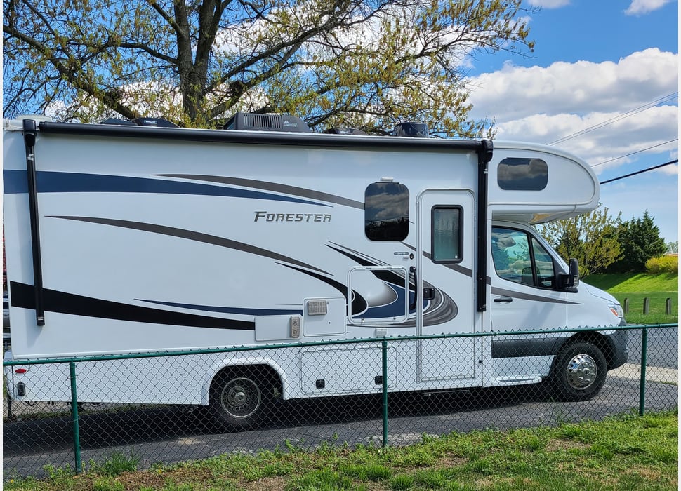 Class C Motor Home rentals in Pasadena