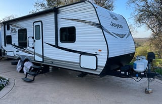 Spacious Clean 29' Jayco Baja Travel Trailer