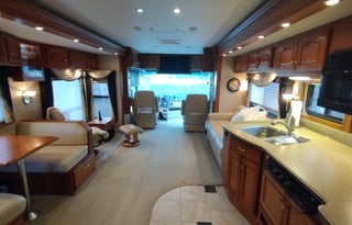 Stella - 2005 Country Coach Allure 470