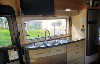 2017 Winnebago View 24J ~Diesel & Easy to Drive