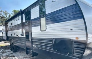 2025 Forest River RV Cherokee Wolf Den 294GEBG