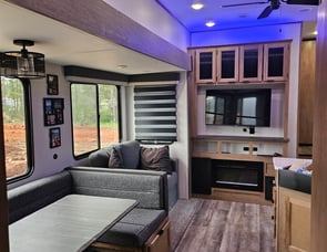 Forest River RV Cherokee Arctic Wolf 321BH