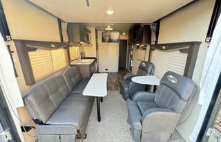 2018 Clean-Forest River RV Stealth FQ2313