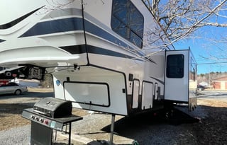 2022 Keystone RV Arcadia 3370BH w/ Bunk Room