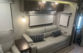 2022 Entegra Coach Emblem 36H