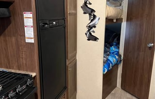 2016 Dutchmen RV Coleman Lantern Series 262BH