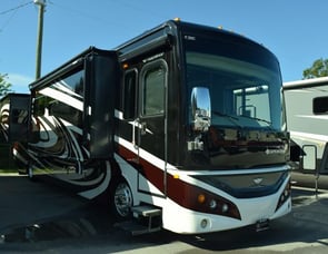 Fleetwood RV Expedition 40X