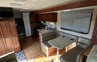 2013 Thor Motor Coach ACE 29 2