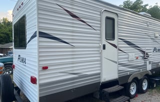 2011 Palomino Puma 30-KFB