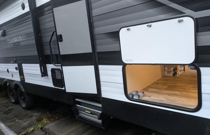 Spacious pass-through storage, open from both sides.