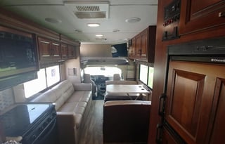 2017  Forest River Sunseeker 3170