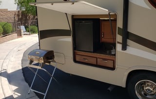 Clean, well maintained, suspension handles wind