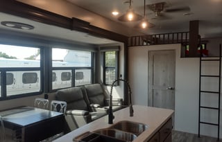 2022 Keystone RV Avalanche 390DS