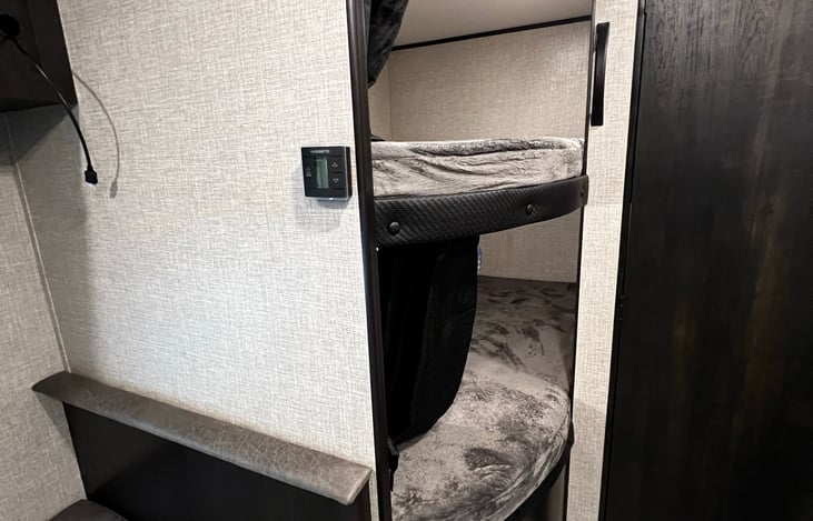 Full size double bunks with 600 pounds capacity each.