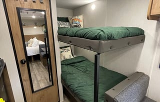 ***Brand New**Wolf Den Light Weight Travel Trailer