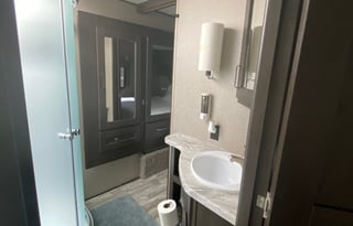 Luxury Camping! Fully Equipped 35ft 5th Wheel!