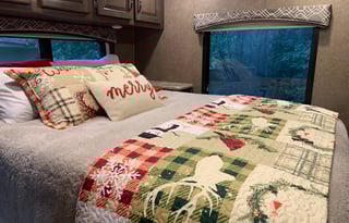 Unlimited Miles! Sleeps 12 - Bunk House  -5 TVs!