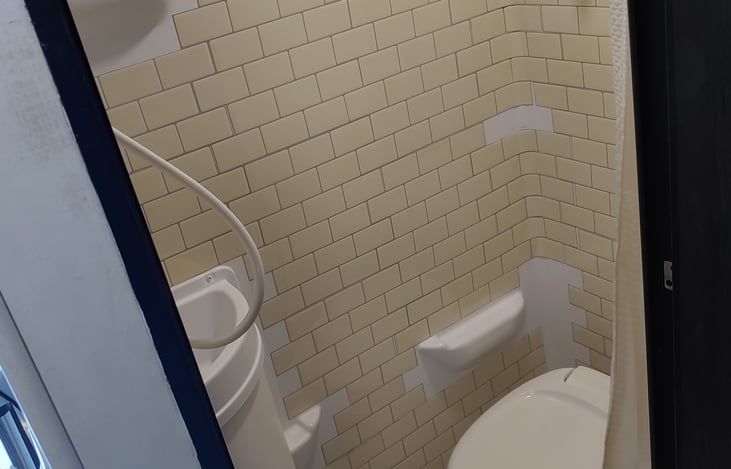 YES! there's a potty!