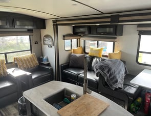 Forest River RV Surveyor Luxury 265RLDS