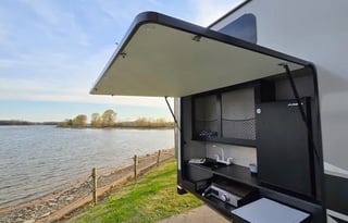 The Easy Living Retreat | Spacious RV + 1.5 Bath