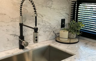 NEW 2022 - SLEEPS 10 - EASY TOWING - JUST BRING YOUR GROCERIES - DELIVERY & SETUP AVAILABLE