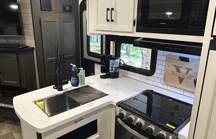 Fully equipped kitchen