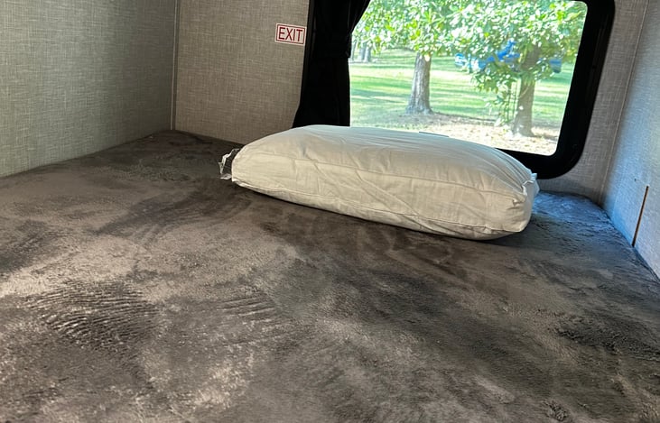 Bottom bunk full size 600lb limit