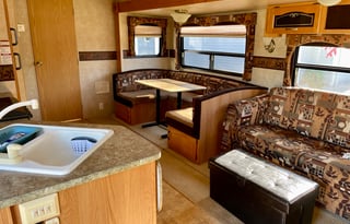 Keystone Springdale - SLEEPS 6 / PET FRIENDLY