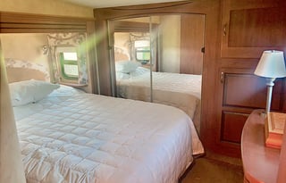 On Eagles’ Wings Comfort Divine RV