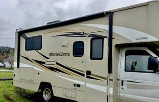 2017 Winnebago Minnie Winnie 22R