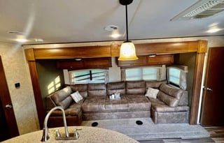 2017 Mesa Ridge MR310BHS Premium Bunkhouse