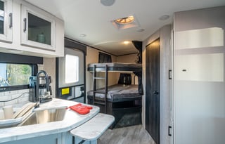 Sunhawk: Spacious Family Bunkhouse (Veteran Owned)