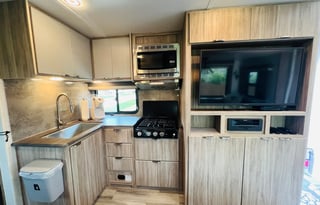 2022 Winnebago Minnie 2301BHS
