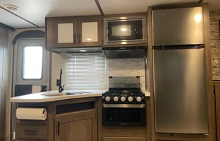 (Unit 35) Avenger with bunkbeds & outside kitchen