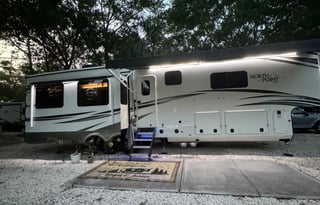 Jayco Northpoint 5th wheel