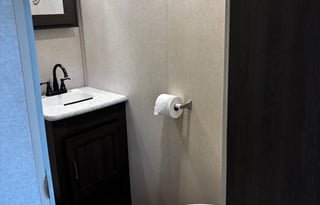 Pickup or delivery opposing slide Wildwood 27 REI