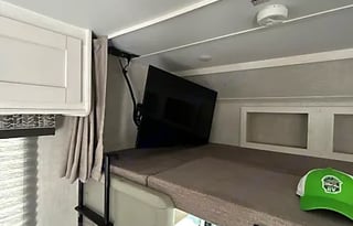 Conquest Medium Easy to Drive Class C