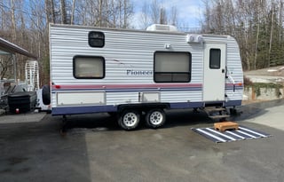 2004 Pioneer Fleetwood 18T6 Travel Trailer
