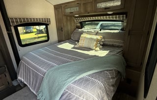 2022 Venture RV Sonic - Family friendly!