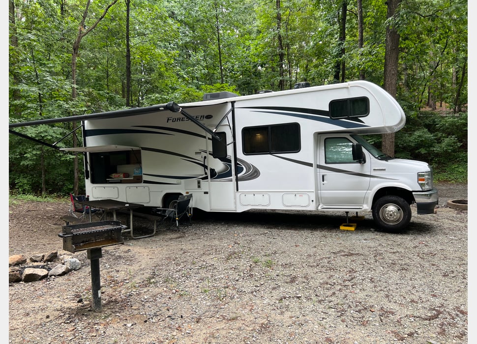 Class C Motor Home rentals in Richmond Hill