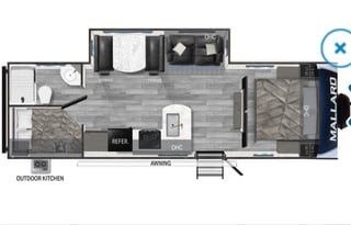 32 Ft Travel Trailer King size bed! Sleeps 8-10