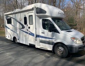 Four Winds RV Four Winds Siesta Sprinter 24SA