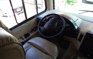 Easy to Drive Thor Hurricane 31G with Bunkbeds