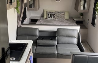 2022 Dutchmen RV Coleman Lantern LT Series 274BH