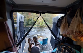 Winnebago with 2 queen beds!