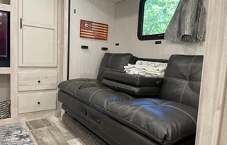 2022 Sandpiper Luxury 388BHRD