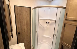 Family friendly,  Pet Friendly, 2022 Toy Hauler