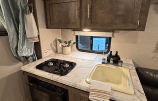 Ultimate Camping Escape 2020 KZ Escape E231BH