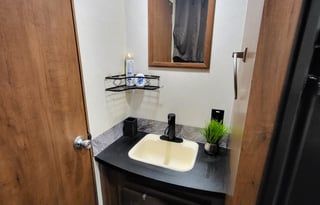 2017 Jayco - Sleeps 8- Delivery Available