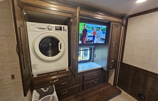 2022 Entegra Coach Vision XL 36A (Bunkhouse Model)